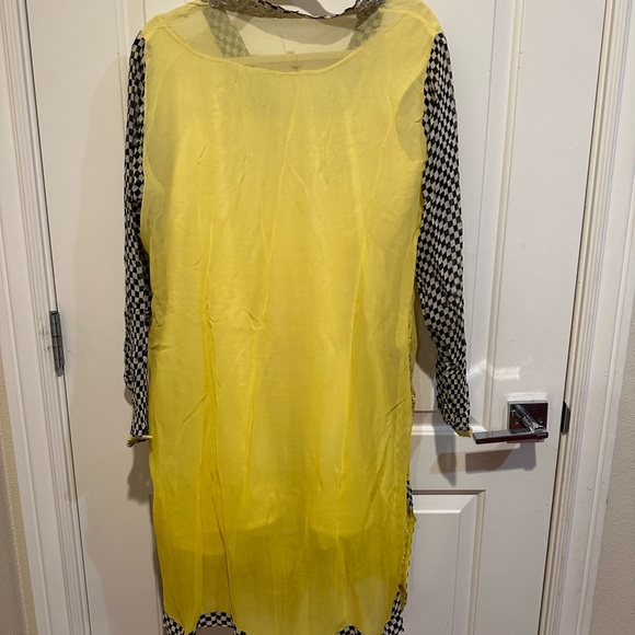 Indian Kruti with matching long Camisole underneath - Picture 2 of 2